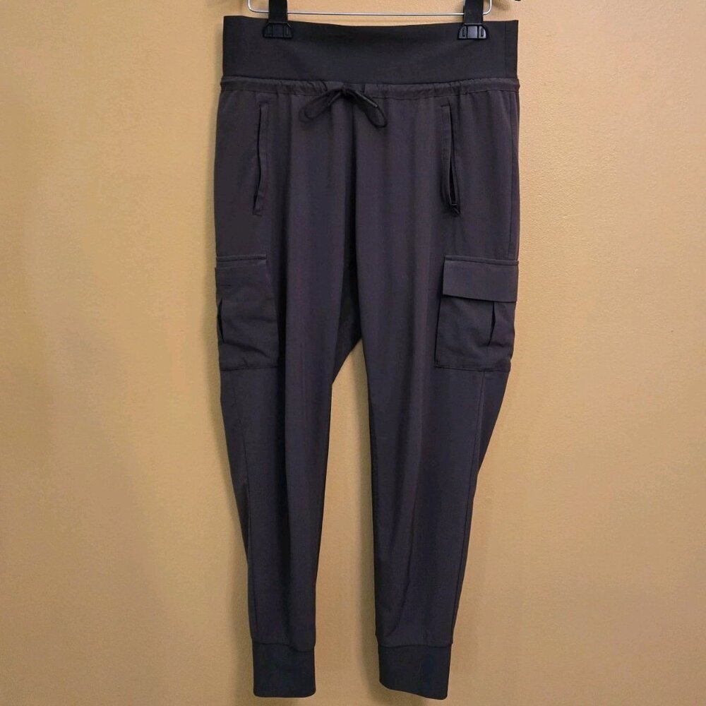 Athleta Cargo Pant Joggers Olive‎ Green Womens 8 ZIppered Pockets Medium